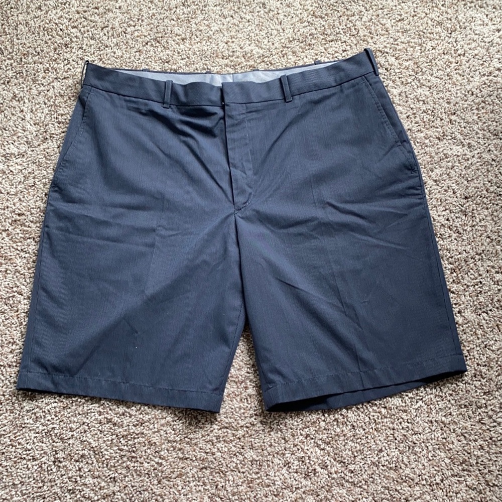 men’s golf shorts
